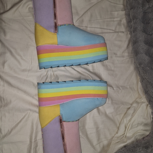 YRU platform rainbow boots. - Picture 3 of 8